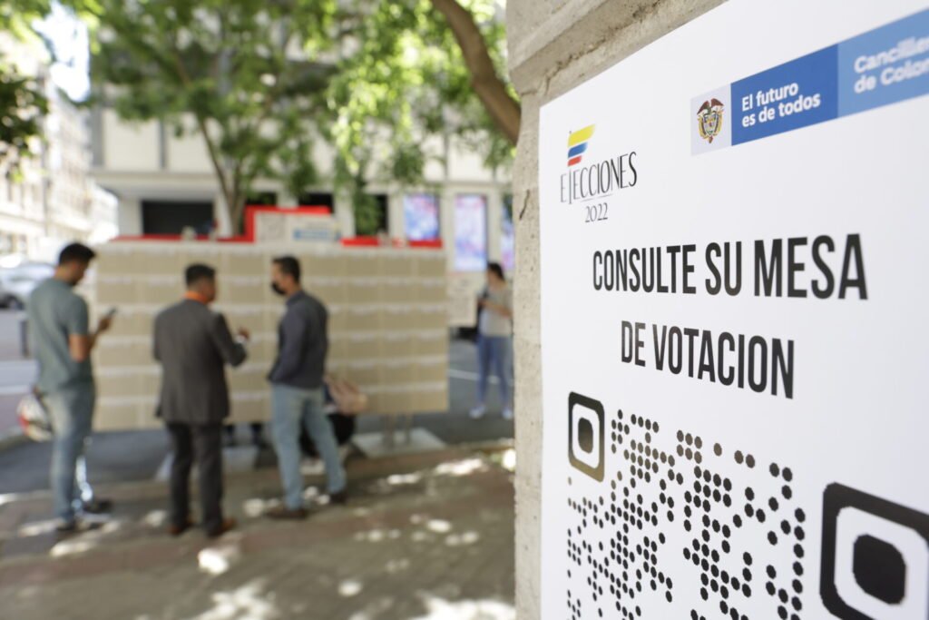 The current image has no alternative text. The file name is: puesto-de-votacion-en-el-consulado-de-colombia-en-madrid.jpeg